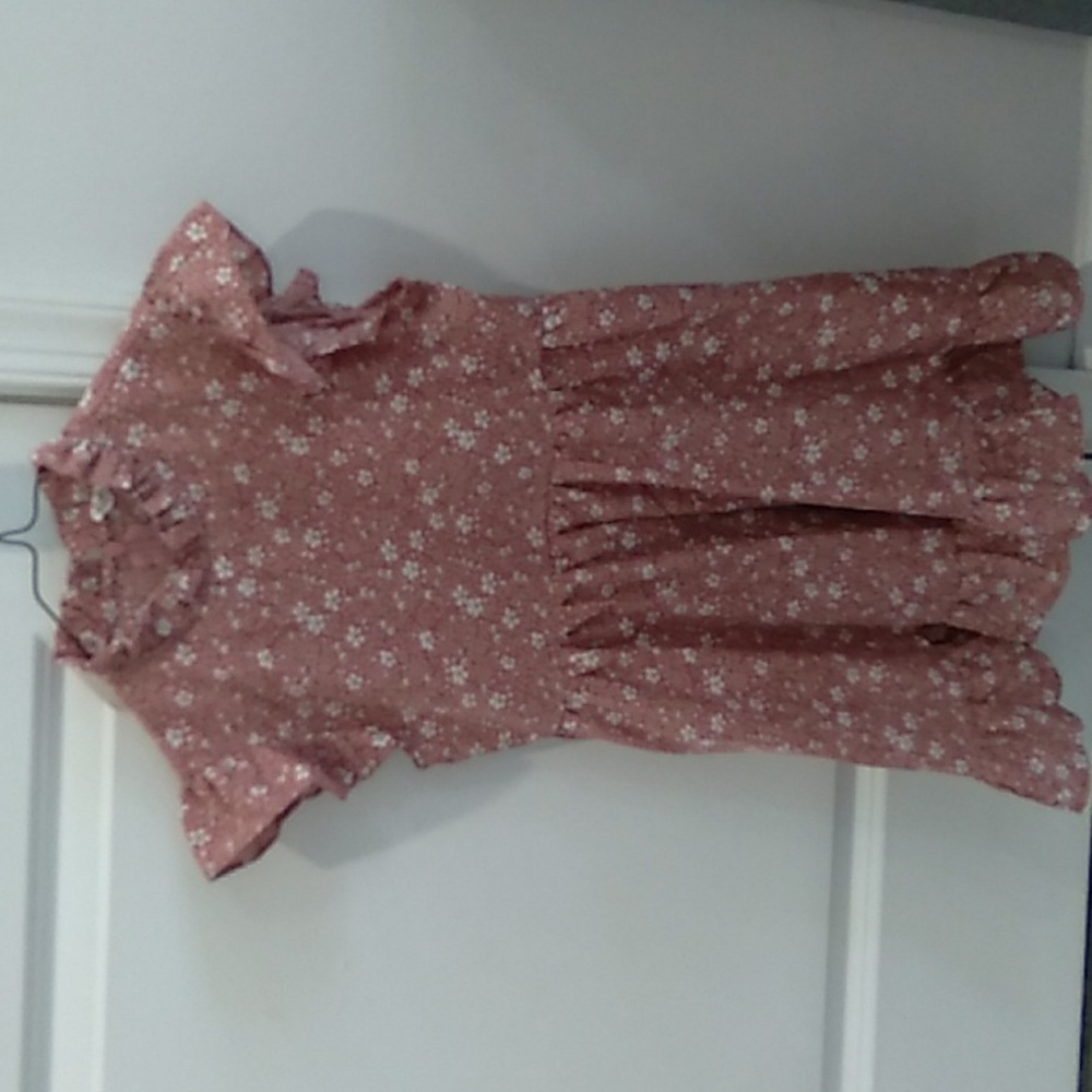 Beautiful floral girls size 8 short sleeve dress